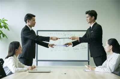 技术转让合同有效期内的后续改进 权利归属与协作机制